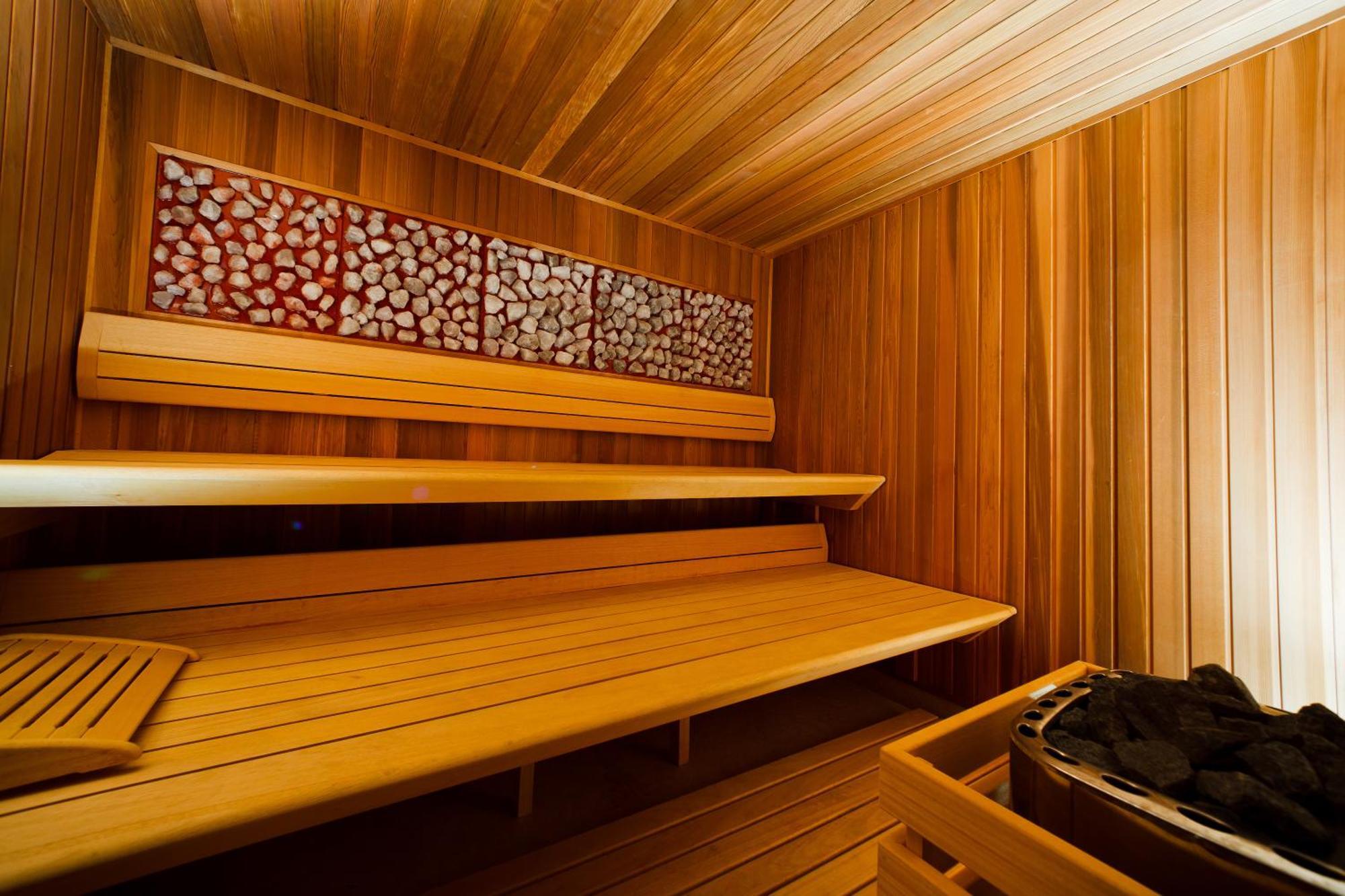 Blue Diamond Hotel Active Spa Trzebownisko Екстериор снимка